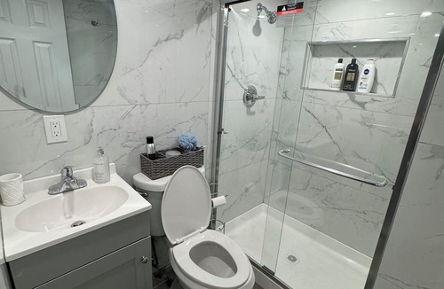 Wayne Apartment | New Fully Renovated Apartment. Cozy Retreat!