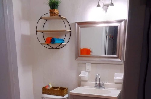 Bouvet Island Bed & Breakfast | High Rock Oasis 2 - The PERFECT getaway!
