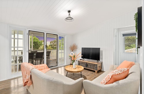 North Booval House | 3 Bedroom Queensland House in Ipswich