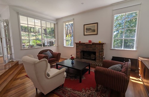 Eltham House | Gorgeous 4-Bedroom Home & Venue on a Mansion - an acre land with Pool & Garden n