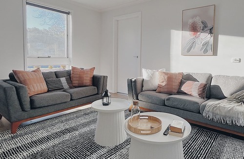 Kaleen House | Stylish, Comfy Family Home & Pet Friendly with Large Garden