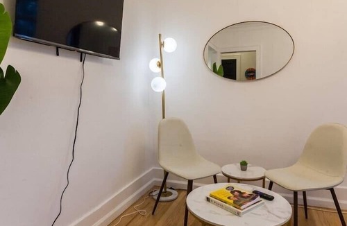 East Avenue Apartment | This apartment is a 1 bedroom(s), 1 bathrooms, located in Rochester, NY.
