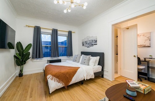 East Avenue Apartment | This apartment is a 1 bedroom(s), 1 bathrooms, located in Rochester, NY.