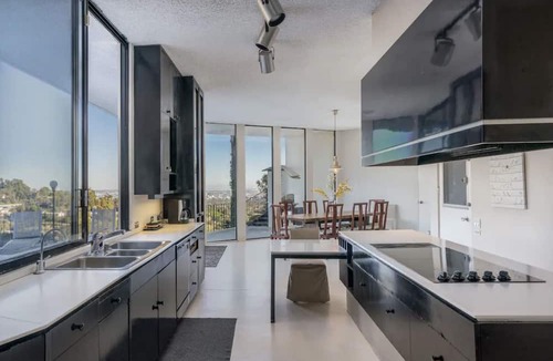 Bel Air House | Explosive City Views at Villa Fontante