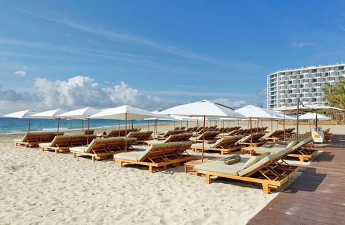 Sant Jordi de Ses Salines Hotel | Ushuaïa Ibiza Beach Hotel - Adults Only - Club Entrance Included
