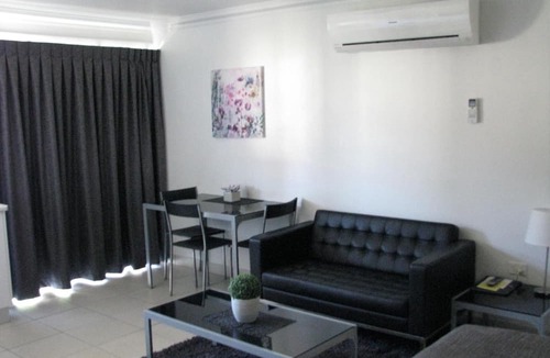 Bundaberg West Hotel | Charm City Motel