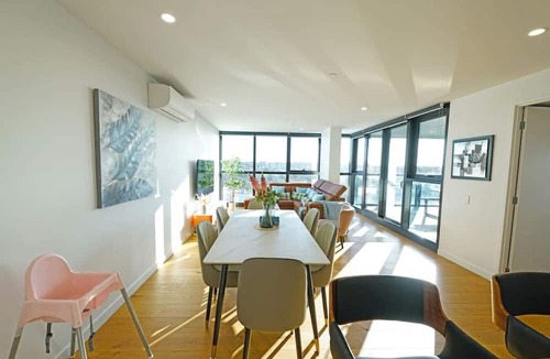 Box Hill Apartment | 710/820 Box Hill Skyline luxury Apartment BoxHill