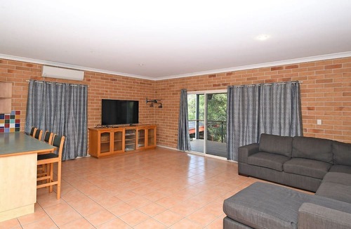 Pacific Haven House | Rivershack - Riverfront - Fisherman's Delight - 5BR