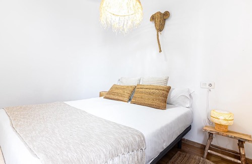 La Trinidad Apartment | Malaga Holidays City Center 6 bedrooms & Terrace