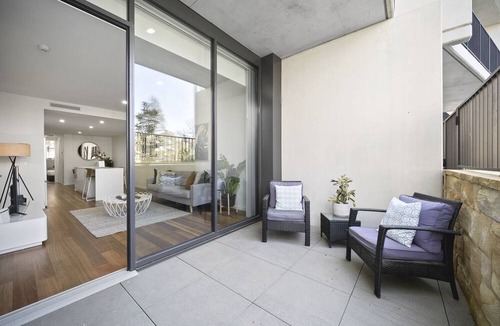 Braddon Apartment | Founders Lane Apartments by Urban Rest
