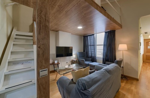 Ensanche Centro Apartment | Central bright and cozy penthouse for 4 people