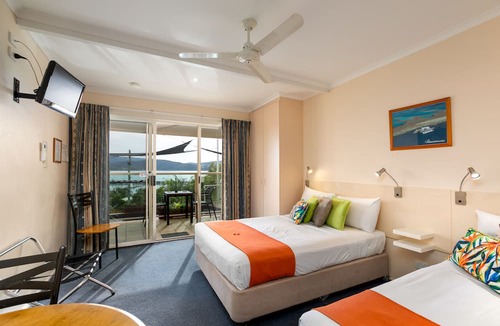 Airlie Beach Apartment | Sunlit Waters Studio Apartments