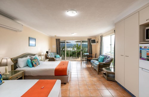 Airlie Beach Apartment | Sunlit Waters Studio Apartments
