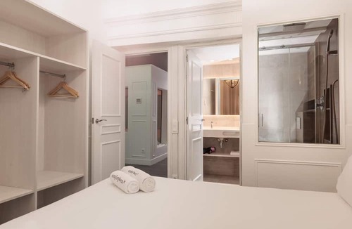 El Raval Apartment | Design and comfort on the Rambla