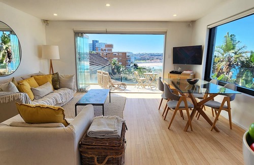 Bondi Apartment | Sweeping Ocean Views - Bondi Beach - 2 bedrooms + parking