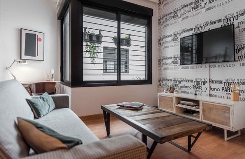 La Merced Apartment | New 1-Bedroom Apt in Downtown Malaga with FREE Parking & Rooftop Pool