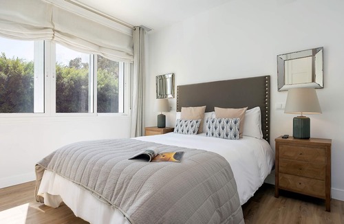 La Caleta Apartment | Genteel Home Paseo de Reding