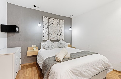 La Goleta Apartment | Beautifully Renovated 18th Cent. Historic Apartment In Malaga Centre