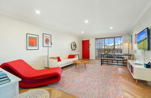 Watson Apartment | 3-Bed Apartment in Holiday Style Resort with Pool