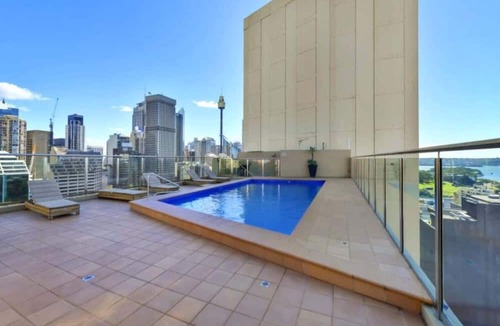 Darlinghurst Apartment | Luxe CBD Apt | Hyde Park Views + Pool & Gym & Spa