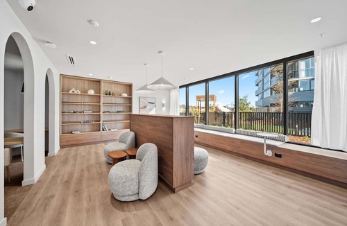Phillip Apartment | Apartment with Gym and Indoor Pool Access