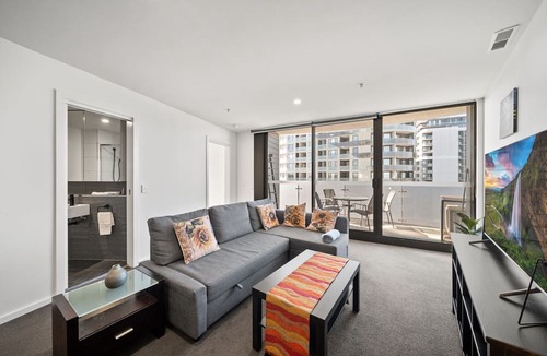 Gungahlin Apartment | Light-Filled 1-Bed Apartment with Pool & Gym