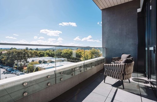 Kingston Apartment | Perfect Located 1-Bed with Great Views