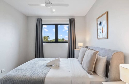 Macgregor Apartment | 2-Bedroom Apartment Balcony Close to All Hotspots
