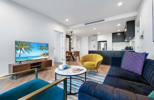 Southport Apartment | The Regal - Brand NEW LUX 2BR Terrace Pool & GYM