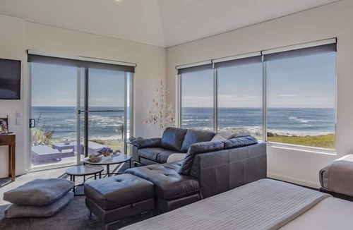 Falmouth Villa | Saltwater Sunrise