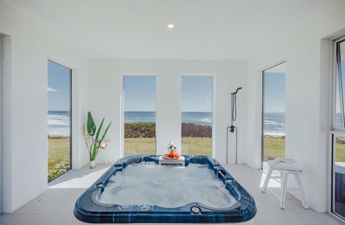 Falmouth Villa | Saltwater Sunrise