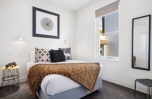 Hobart Central Business District Apartment | Two Bedroom Inner-City Retreat with Free Parking