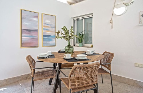 Distrito Centro Apartment | Genteel Home San Pablo Terrace