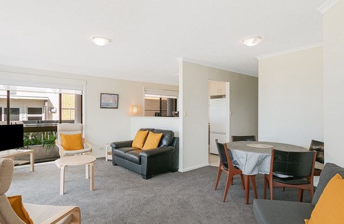 Tugun Apartment | Tugun By The Beach Unit 1 Seaside Serenity on Bilinga Beach and close to Tugun with Wi-Fi Inc.