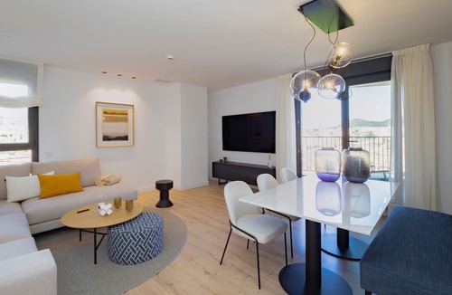Palma-Palmilla Apartment | Cubo's Luxury Urban Sky Apartment 12/urban/air conditioning/free wifi/community pool
