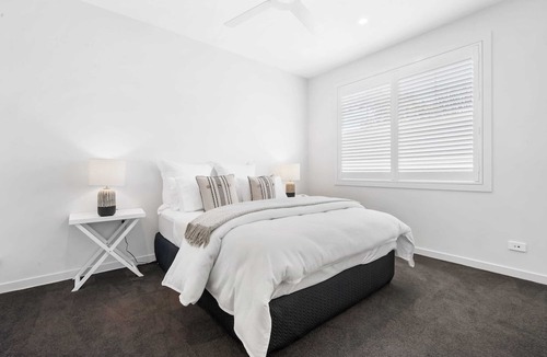 Burleigh Heads Condo | Hamptons by Khove