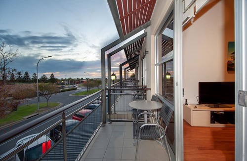 Semaphore Apartment | Semaphore Blue Apartments