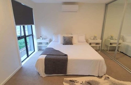 Phillip Apartment | Family Friendly 2BR Townhouse 5mins to Hospital