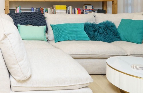 Griffith Apartment | Luxury Griffith Retreat steps from Iconic Manuka