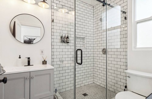 Westchester Apartment | Studio GuestHouse in Los Angeles near LMU, 5 min from LAX.
