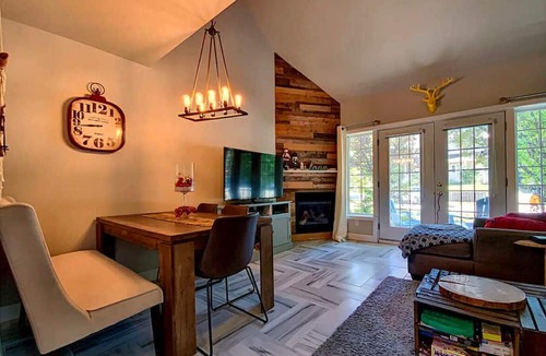L'Anse-Saint-Jean Ski Chalet | Chalet in the heart of the Mont-Édouard ski slopes -ski in, ski out