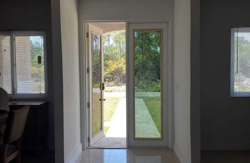 Williams Town House | Charming 3-bedroom house with AC, WiFi in lovely Freeport