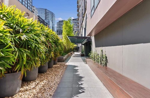 South Yarra Apartment | Stylish South Yarra Stay | Pool & Wellness Perks