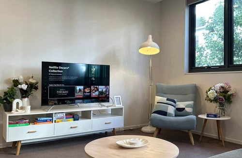 Braddon Apartment | Cosy getaway in the Heart of Braddon