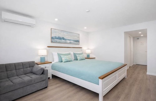 North Ward Apartment | The Strand Townsville | Ocean View | Pool & Parking