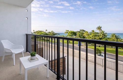 North Ward Apartment | The Strand Townsville | Ocean View | Pool & Parking