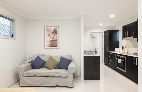 Rocklea Apartment | Smart Suites Self Check-in Apartments - 31 Freney