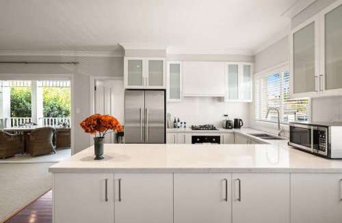 Randwick House | The Leafy Outlook Family Stay in Randwick