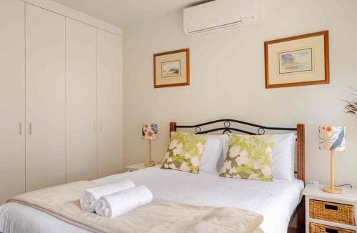 Richmond North House | Walk to MCG Luxury Richmond Townhouse