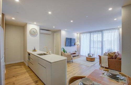 Dickson Apartment | The Scandi - Nordic Luxe Dual Suite- 2 Bed 2 Bath,Mt Ainslie Views, Gym & Free Parking